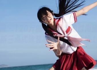 微密圈 - 120斤的小王同学的时尚旅程：全新三点式泳装写真集更新上线.txt