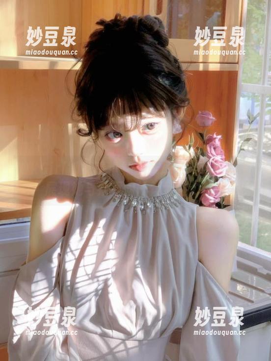 DKGirl御女郎 - 精选韩恩熙空姐写真套图：展现她与众不同的青春魅力合集.txt