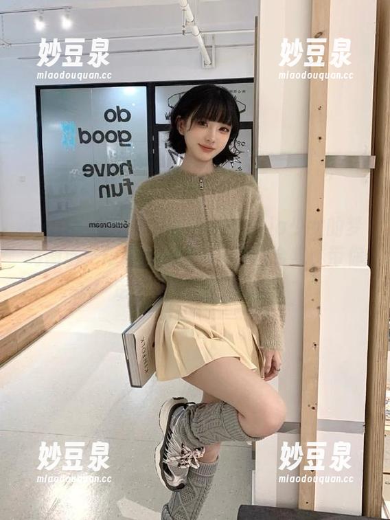 Feilin嗲囡囡 - 果儿victoria少女的梦幻图谱：唯美清新的写真套图合集，带你走进少女心世界.txt