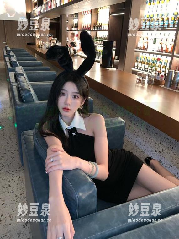 GIRLT果团网 - 不看后悔！猛戳下载“莫雅淇”的死库水写真集！.txt