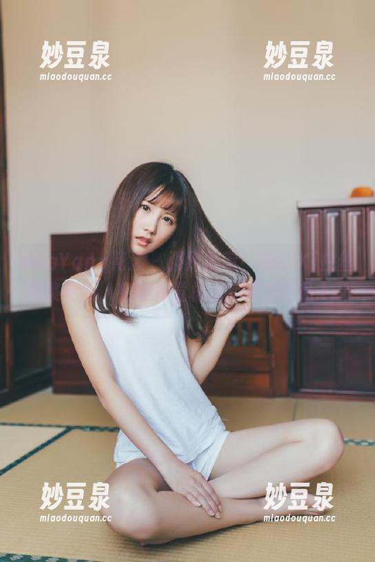 HuaYang花漾 - 强烈推荐！宋KiKi白丝图集更新，突破视觉极限的绝美作品.txt