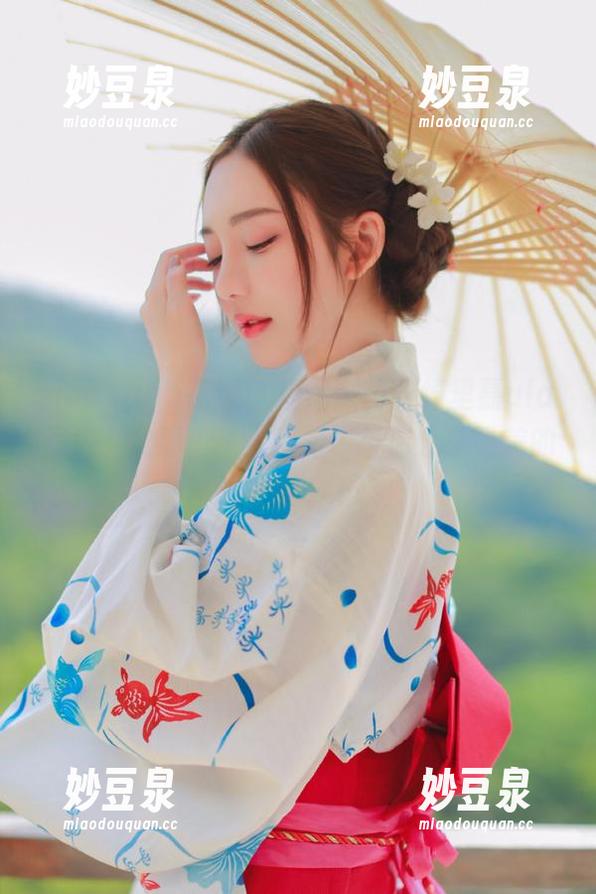 HuaYang花漾 - 精选原图：绮里嘉ula旅拍中的那些动人瞬间，与你分享最美的旅行故事.txt