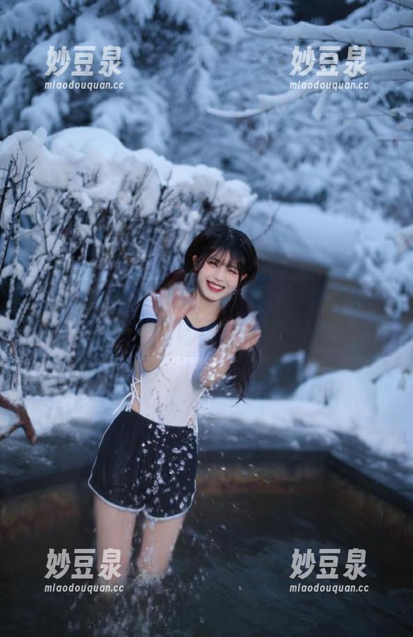 IMiss爱蜜社 - 梦心玥女孩的写真图集：捕捉生活中最真实的触动.txt