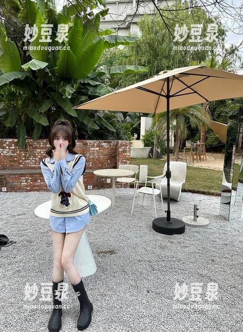 MFStar模范学院 - 徐媛媛最新双人套图上线，快来更新收藏这份美好吧！.txt