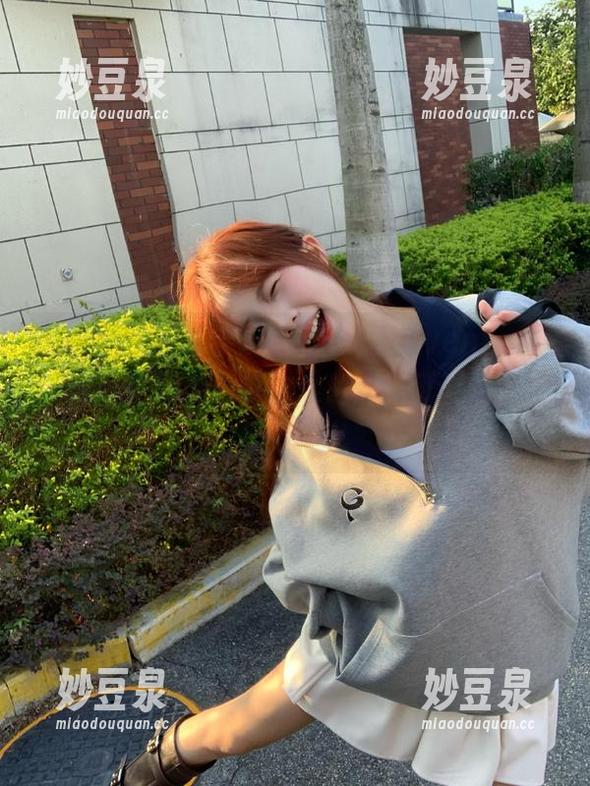 MFStar模范学院 - 柳侑绮Sevenbaby学妹写真图册，带你走进清新可爱的校园风景.txt