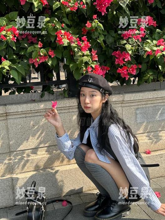 MFStar模范学院 - 跟随柳侑绮Sevenbaby的日常：独特视角的图库资源，帮助你创作无限可能！.txt