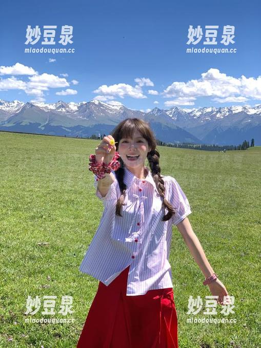 让喵糖映画的夏日睡衣合集为你揭开炎夏异彩的迷人套图，感受无限畅快！.txt
