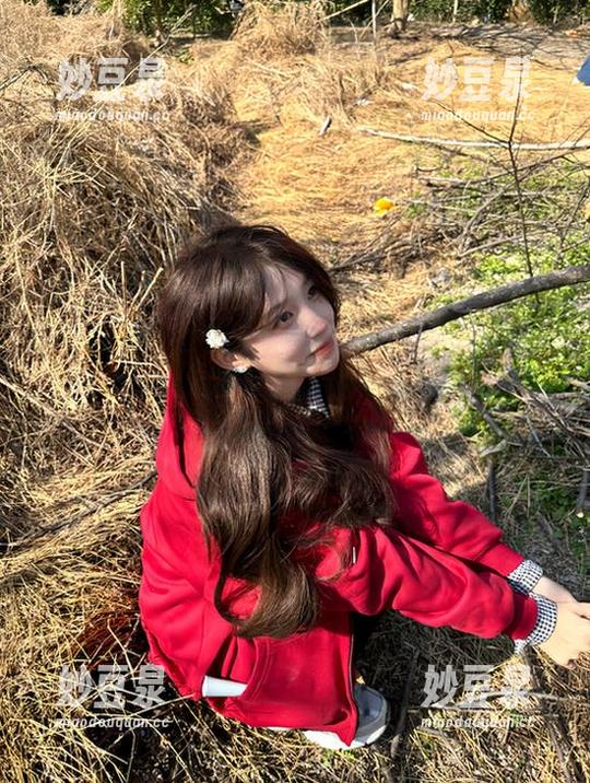 MiStar魅妍社-关思阳 MiStar魅妍社 - 关思阳眼镜写真精选:每一帧都是对生活的艺术解读.txt