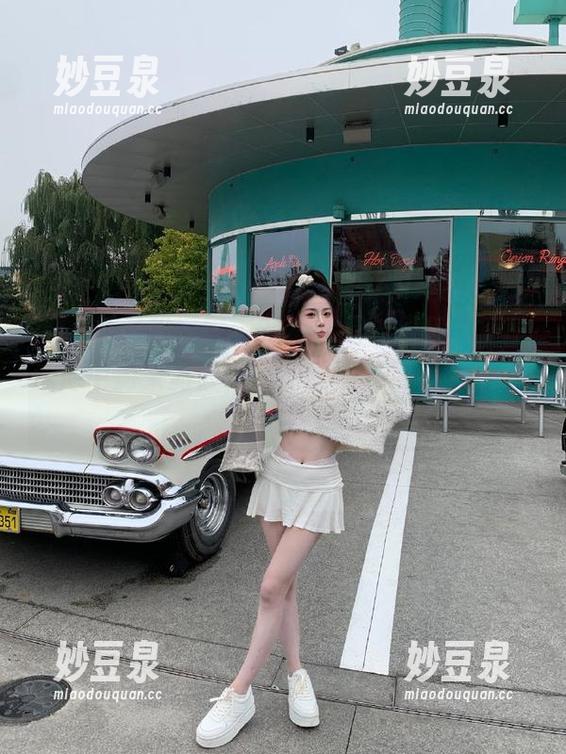 MyGirl美媛馆-唐琪儿il MyGirl美媛馆 - 精选套图:唐琪儿il在泳池中游来游去,水花四溅笑声不断!.txt