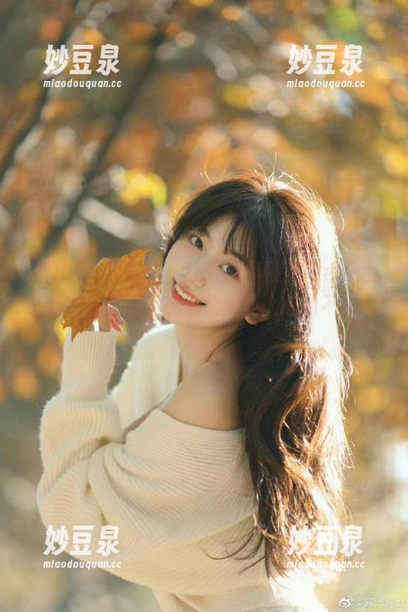 MyGirl美媛馆 - 让人目不暇接的小魔女奈奈定制写真，美足之美让人心动不已！.txt