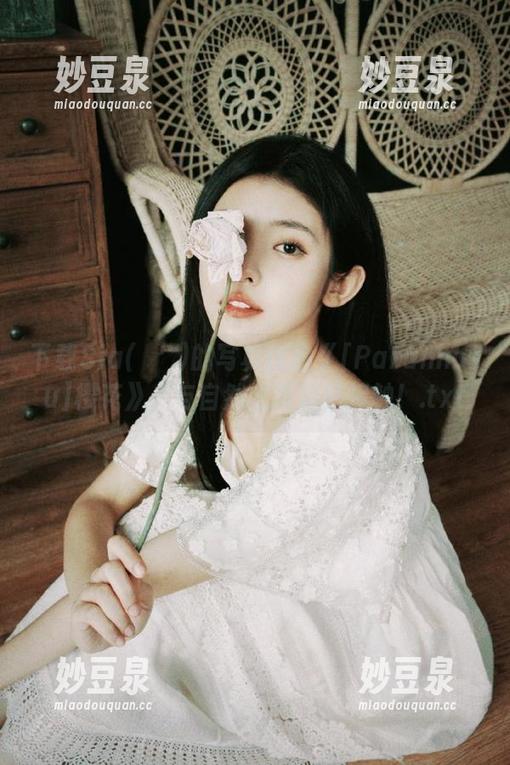 下载Sia(시아)的写真作品《[Paranhosu]樱花》，与自然之美亲密接触！.txt