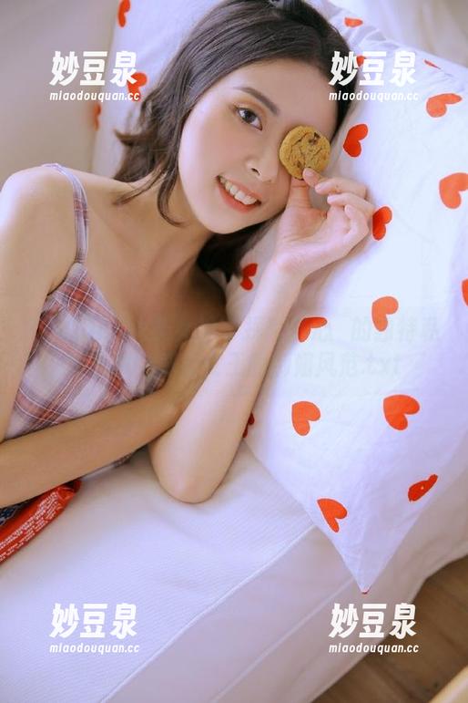 TouTiao头条女神-梦心玥 TouTiao头条女神 - 探索梦心玥的独特私房图集,感受女王的御姐风范.txt