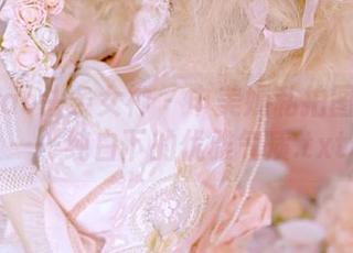 TouTiao头条女神 - 申美嫣私拍图包揭秘——纯白下的优雅气质.txt