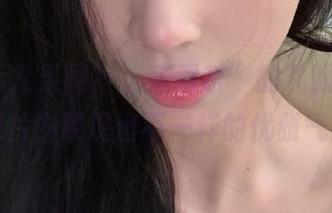 UGirls尤果网 - “唐溪若”的礼服写真，美图照片中展现出不一样的优雅气质.txt