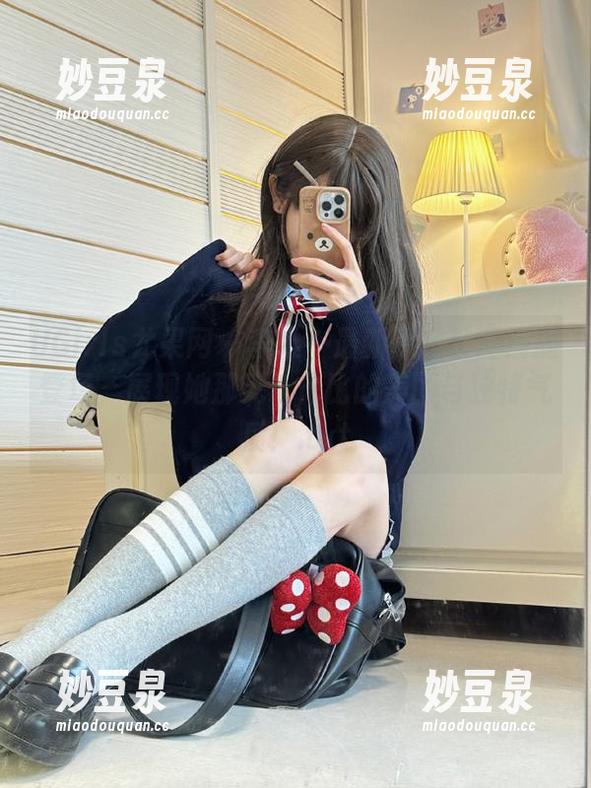 UGirls尤果网-李唯一 UGirls尤果网 - 李唯一最新裸足套图震撼登场,展现她那无与伦比的美丽与独特气质!.txt