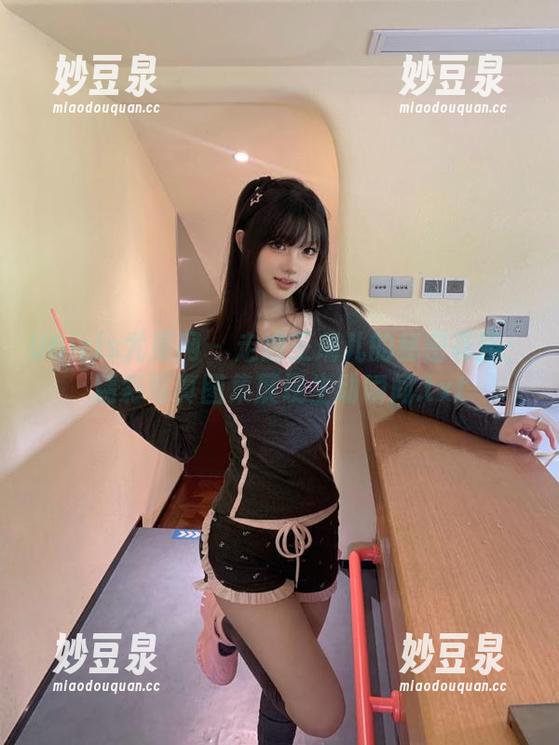UGirls尤果网 - 走进王瑞儿的秘密花园：精彩写真图集展现生动瞬间.txt
