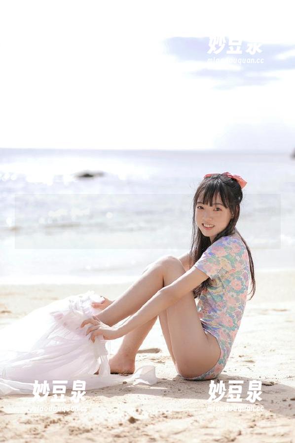 UGirls尤果网 - 走近萌琪琪：白衬衫下的高清写真让你爱上她的每一个瞬间.txt