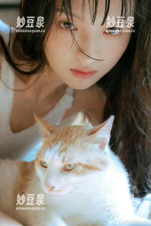 UGirls尤果网 - 走进颜爱泽的私房世界，揭开甜心合集的独特魅力.txt