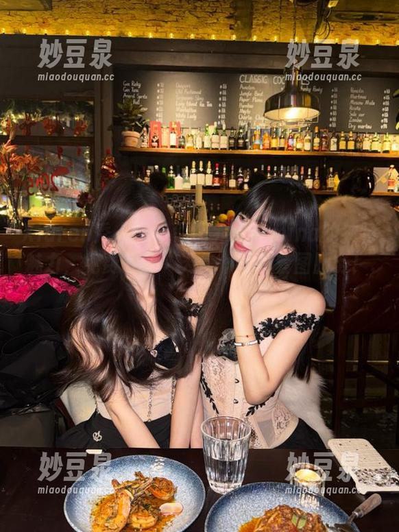 Xiuren秀人网-乔漫妮mina Xiuren秀人网 - 领略乔漫妮mina的独特魅力,免费下载“天使”写真套图服务!.txt