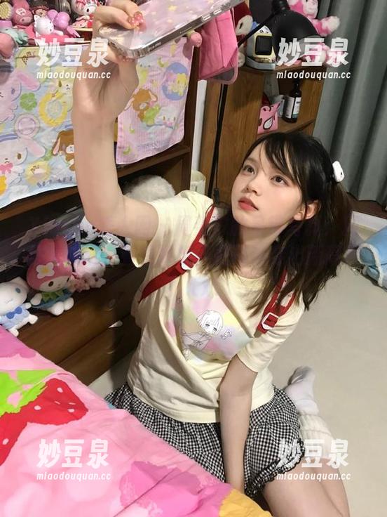 Xiuren秀人网-周慕汐 Xiuren秀人网 - 周慕汐的吊带写真:网盘大放送,看看她如何把吊带穿出新高度!.txt