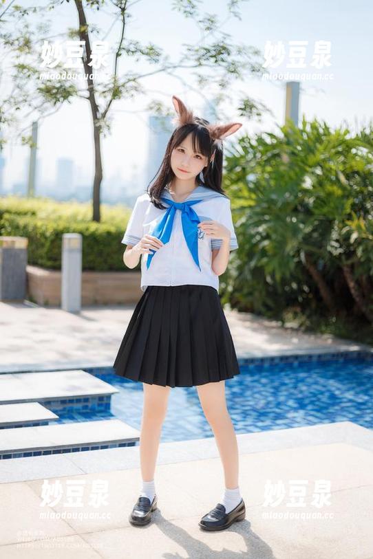 Xiuren秀人网-周慕汐fairy Xiuren秀人网 - 在周慕汐fairy的职场制服OL美图中,发现优雅与干练的完美结合.txt