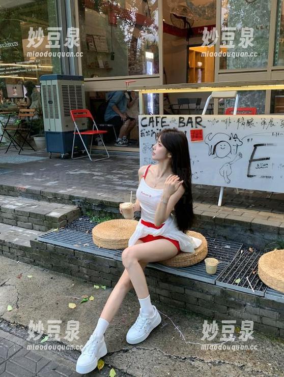Xiuren秀人网 - 夏旖诺姐姐独家图集更新，领略她那如诗如画的照片之美！.txt