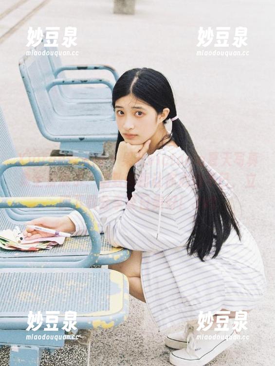 Xiuren秀人网 - 果儿victoria夏天写真集全景展示，精致画面让你心动不已，立即下载分享夏日美好！.txt
