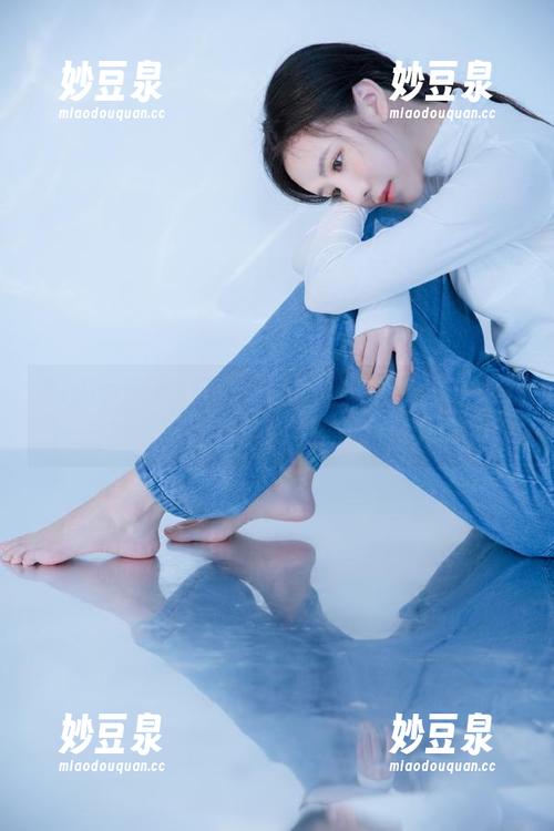 Xiuren秀人网 - 清纯与诱惑：王雅姗是我高清写真撕裂你对美的所有幻想.txt