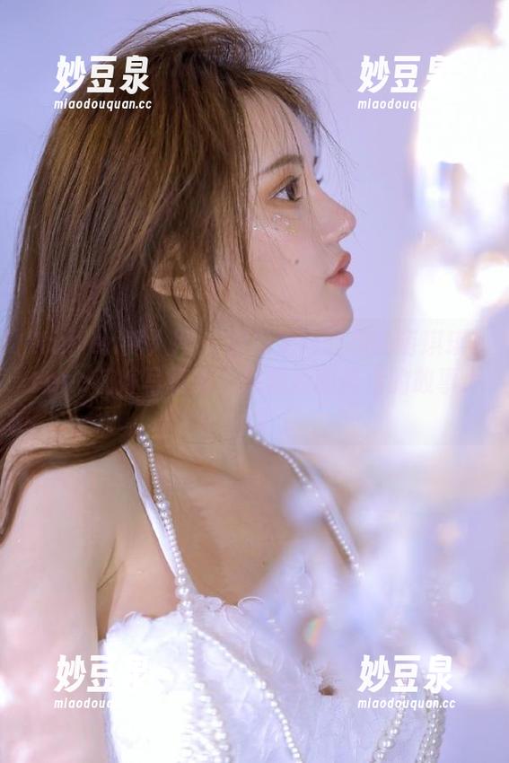 Xiuren秀人网 - 激发无限幻想的萌琪琪Irene花嫁写真集：探索原图背后的故事.txt