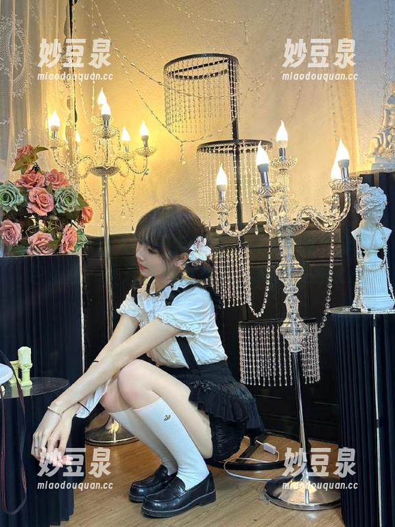 Xiuren秀人网-金妍兮Saki Xiuren秀人网 - 金妍兮Saki制服写真图包精选,呈现清纯与时代风尚的交织.txt