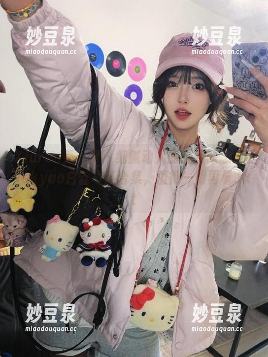 Xiuren秀人网-陈念灵Vickyao Xiuren秀人网 - 细腻动人的最新陈念灵Vickyao白丝写真合集,值得一看再看.txt