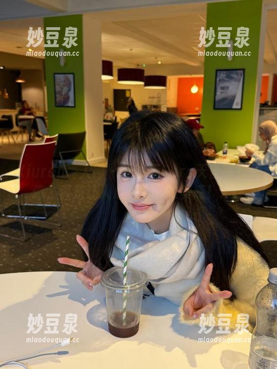 Xiuren秀人网-顾乔楠Cora Xiuren秀人网 - 顾乔楠Cora天台写真精选,真是让人心甘情愿的美感!.txt