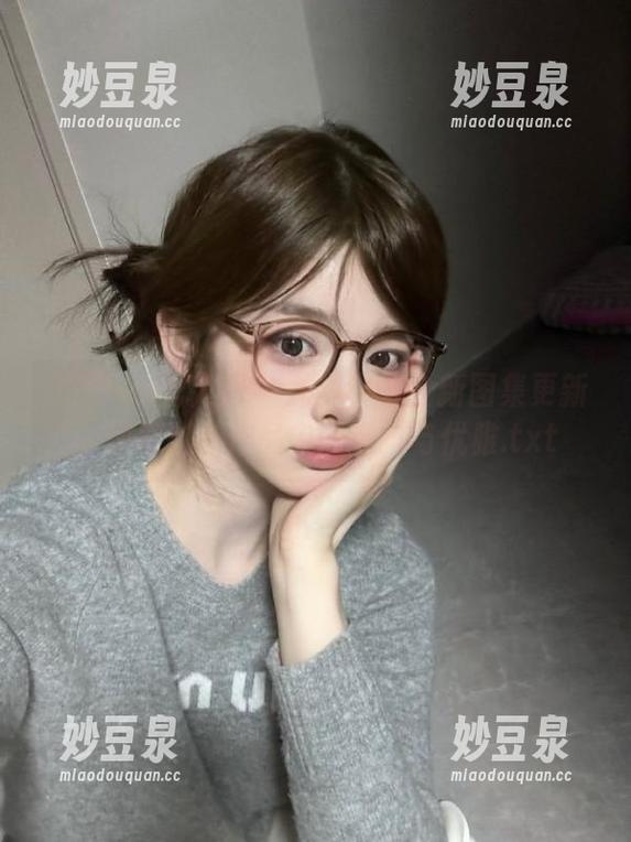 Xiuren秀人网-龙籹cool Xiuren秀人网 - 龙籹cool全新图集更新,探索秘书作品中的细腻与优雅.txt