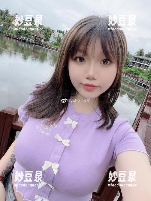 Yoko宅夏独家全套图包：倾心索尼子本婚纱，让你沉醉在美丽中.txt