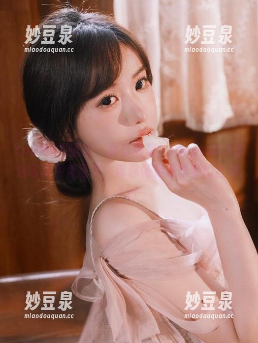 YouMi尤蜜荟-lingyu69 YouMi尤蜜荟 - 夏日清凉:lingyu69泳池写真免费图集,带你畅游夏季梦幻世界.txt