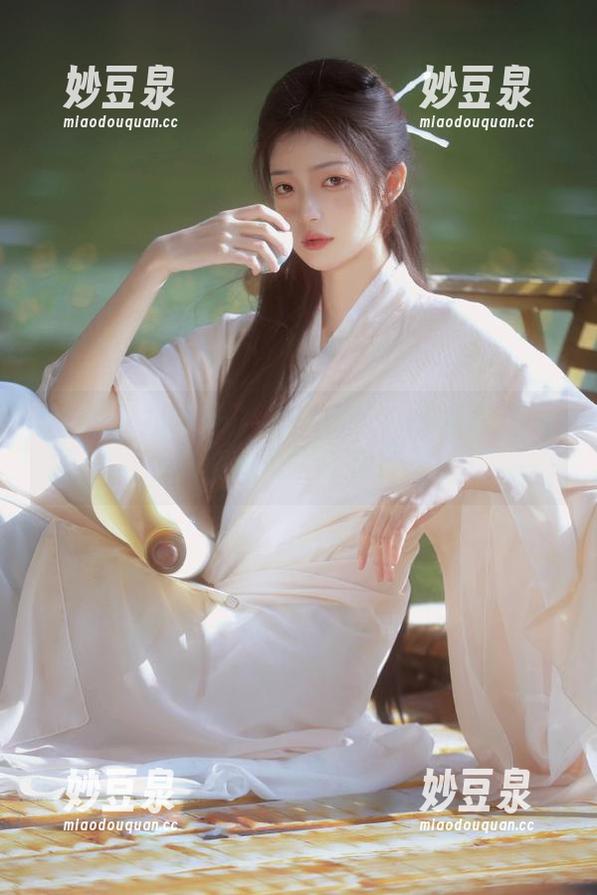 YouMi尤蜜荟 - 走进宋KiKi的私拍运动，解锁独特图包魅力.txt