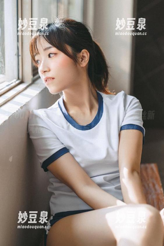 YouMi尤蜜荟 - 白茹雪Abby解锁灰丝新风格：必看原图与精彩照片.txt