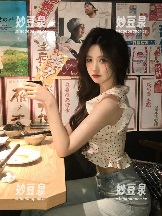YouMi尤蜜荟 - 婚纱艺术在谭小灵作品中绽放，图片免费下载引领潮流.txt
