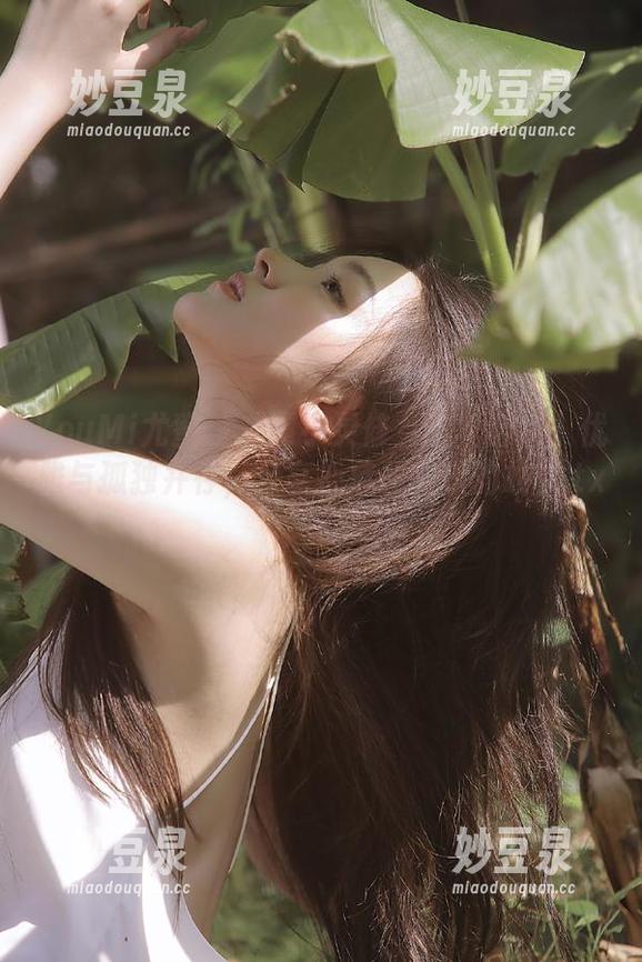 YouMi尤蜜荟 - 谭小灵修女写真合集：优雅与孤独并存，分享心底最柔软的故事.txt