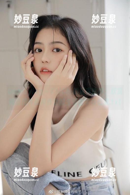 beautyleg - ChiChi的居家世界：欣赏她原图作品所传达的生活哲学与态度.txt