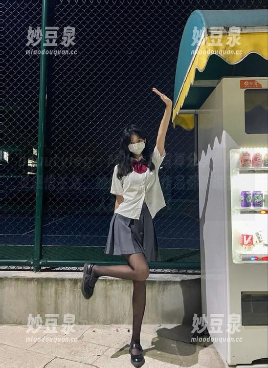 beautyleg-Mia beautyleg - Mia女神写真分享:用心灵感悟生活,她的每一幅作品都诉说着动人的故事.txt