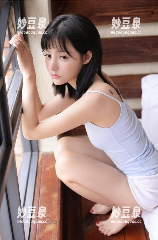 beautyleg-Sandy beautyleg - Sandy独特的纯白写真作品集,展现她的美学哲学,不容错过的下载好机会!.txt