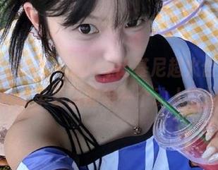 beautyleg - Zoey比基尼超火合集：精选照片记录夏日的每一个动人时刻.txt