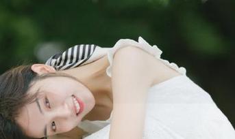 pans - 尽情欣赏妮妮网袜写真，带你领略美图与壁纸的完美结合！.txt