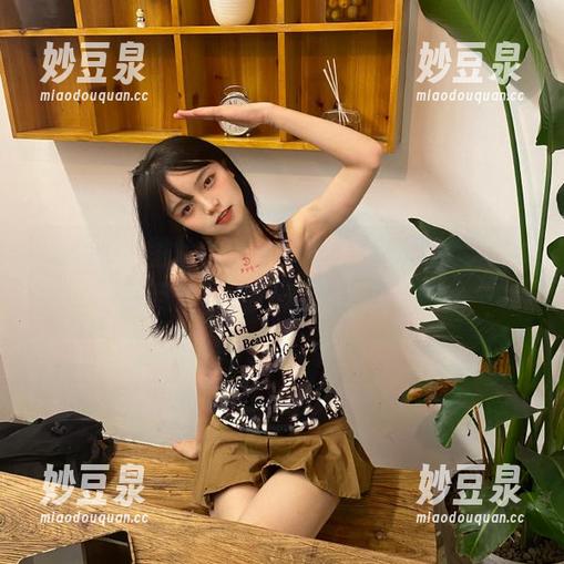 pans - 图片中的李沫：无圣光让运动之美尽显，感受迷人瞬间.txt