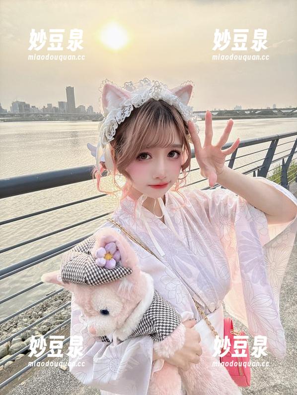 快来看看rinka冲田凛花双马尾的魅力，绝美套图作品带给你无穷惊喜！.txt
