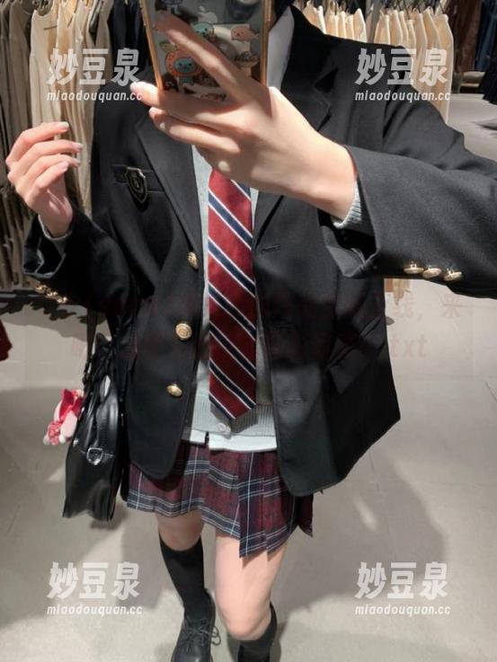 サク(saku)兔女郎的作品全新上线，来吧，免费下载她的精彩写真！.txt