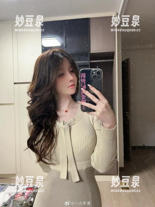 一小央泽御姐风格写真合集—娇媚与优雅交织的高质量图片.txt