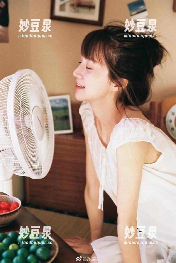 丽柜 - 团子全套写真：万种风情图片带你领略她的魅力！.txt