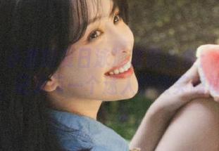 丽柜 - 小唐的夏日泳池套图合集：在水中嬉戏，记录每一个迷人的微笑瞬间.txt